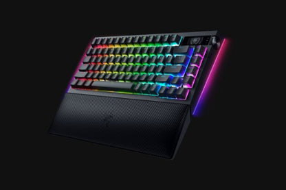 Razer BlackWidow V4 Pro keyboard Gaming USB + RF Wireless + Bluetooth QWERTY US International Black