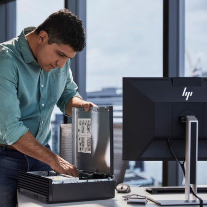 HP Elite SFF 800 G9 Intel® Core™ i7 i7-14700 32 GB DDR5-SDRAM 1 TB SSD Windows 11 Pro PC Black