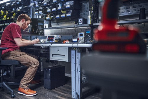 HP Z2 G9 Intel® Core™ i9 i9-14900K 64 GB DDR5-SDRAM 2 TB SSD NVIDIA RTX 4500 Ada Windows 11 Pro Tower Workstation AI Workstation Black