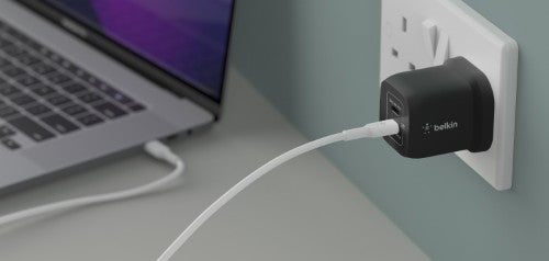 Belkin WCH011MYBK mobile device charger Universal Black AC Fast charging Indoor