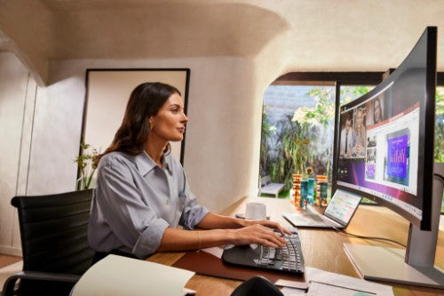 HP Series 7 Pro 34 inch WQHD Conferencing Monitor - 734pm